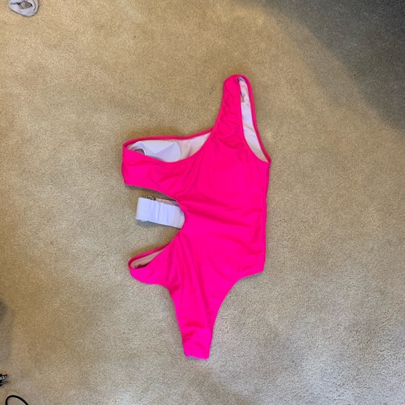 Women’s bathing suit - Picture 11 of 11